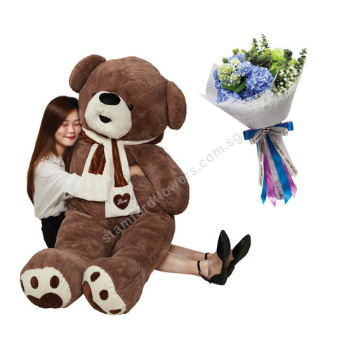 CSM-239-Jumbo LOVE Hug Bear